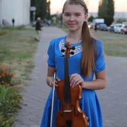 Близнюк Алина, скрипка, преподаватель Лазаренко Елена Алексеевна